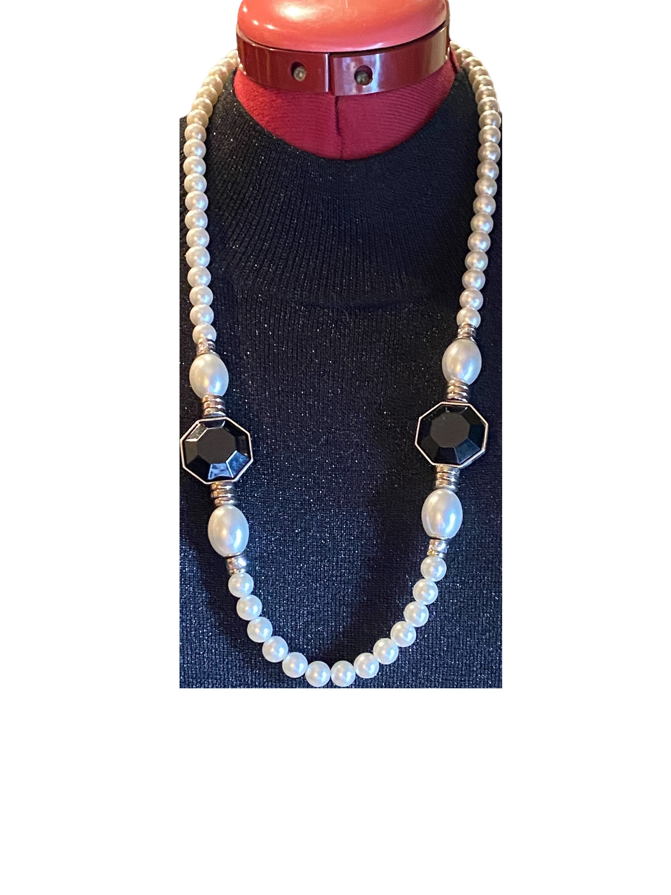 Vintage 1980s Chunky Gold Plated Faux Pearl and Black Onyx