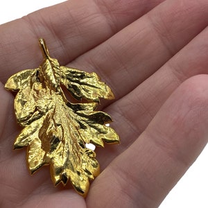 Vintage MCM Gold Dipped Leaf Necklace Pendant AI3
