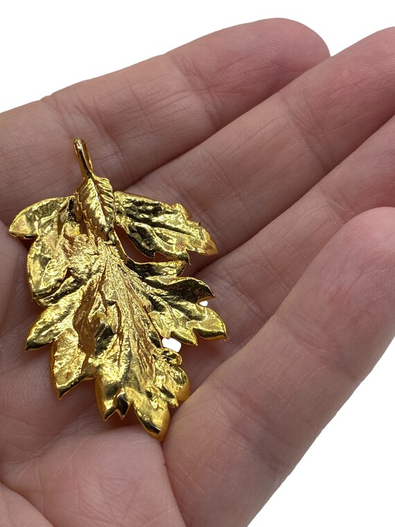 Vintage MCM Gold Dipped Leaf Necklace Pendant AI3 - image 1