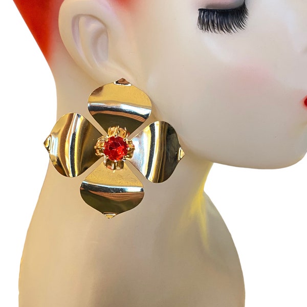 Vintage Oversized Unmarked Gold Plated Flower Bloom with Red Rhinestones Pierced Earrings Box1sd2