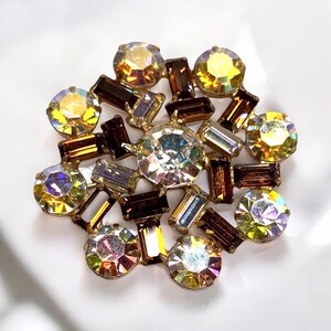 Vintage Mid Century Round Multi Colored Rhinestone Brooch Pin Browns Yellow Aurora Borealis