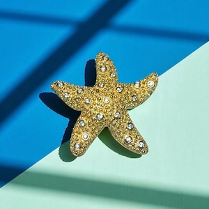 Vintage Gold Plated Swarovski Clear Crystals Starfish Brooch Marked with Swarovski Swan AAA14