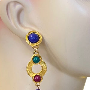 Vintage Unmarked Gold Plated Baroque Green Royal Blue Red Drop Dangle Cabochon Pierced Earrings LLL24