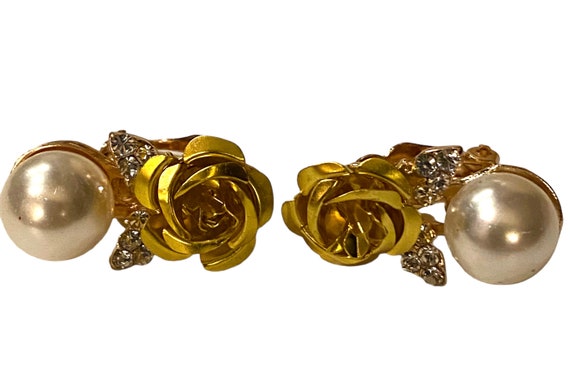 Vintage Faux Pearl Yellow Gold Metal Rose Bud Flo… - image 2