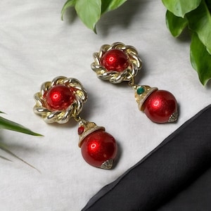 Vintage Gold Plated Resin with Red Bead Dangle & Red Cabochon Clip Earrings AU40