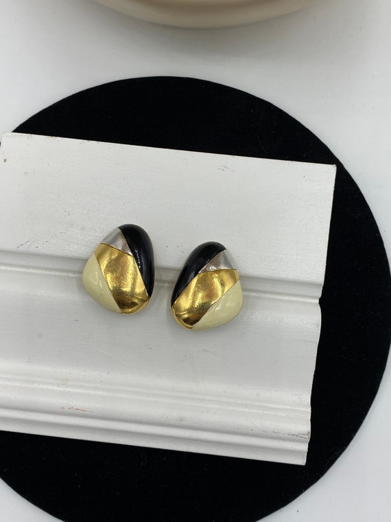 Vintage Chunky Ciner Black Cream Enamel Gold Plat… - image 5