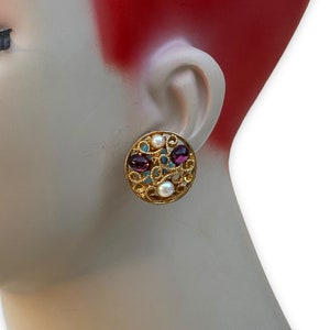 Vintage guldpläterade örhängen med fuskpärla och lila ametist, Lucit-cabochon, filigranknapp, O7