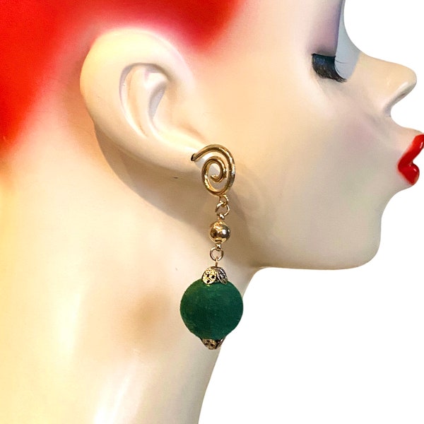 Vintage Sleek Green Velvet Ball & Infinity Loop Boho Pierced Earrings KKK28