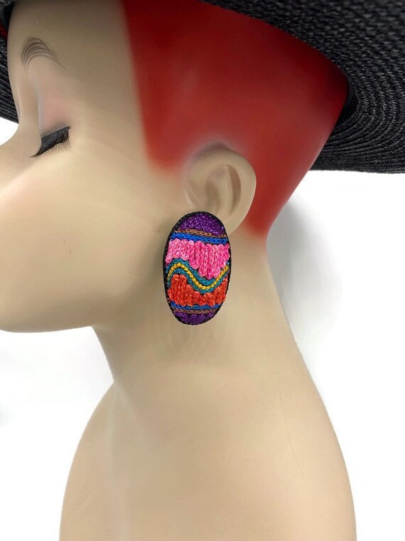 Vintage Oversized Dyed Thread Easter Egg Folklori… - image 2