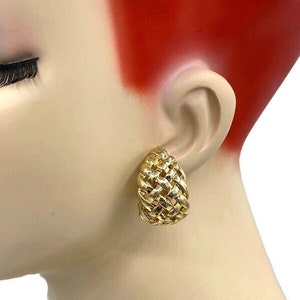 Vintage Medium Size Huggie Basket Weave Braided Gold Plated Clip Earrings AN3