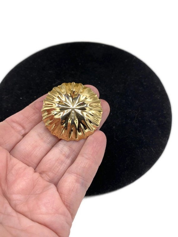 Vintage Gold Plated Oversized Crinkle Button Clip… - image 2