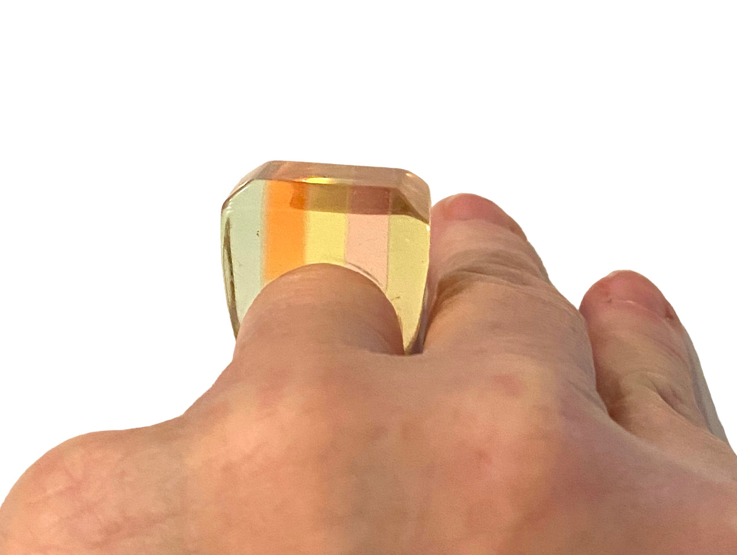 Vintage MCM Playful Lucite 1970s Acrylic Lucite Striped Ring Size 7 1/4” NN14
