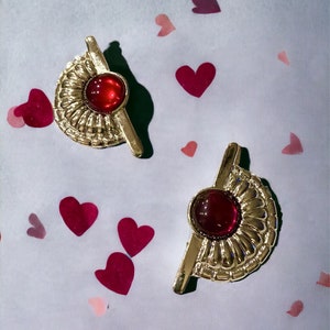 Vintage Silver Plated Abstract Fan with Ruby Red Cabochon Pierced Earrings NIB GG25