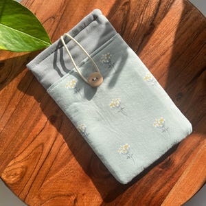 Daisy iPhone Hülle/ iPhone Hülle mit Vortasche für iPhone 16 iPhone 16 pro iPhone 16 pro max und alle iPhone Modelle