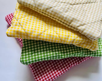 Pikowana koperta Kobo Libra Color w kratkę gingham z zamkiem błyskawicznym. Pikowana koperta do Kobo Libra Color, Kobo Clara Color, etui Kindle Paperwhite.