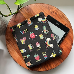 Retro fun food Kindle sleeve. Padded Kindle sleeve for kindle, kindle paperwhite, kindle colorsoft Kinlde scribe,  Kobo Libra Colour, kobo