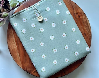 Funda para libros con estampado de margaritas. Una bonita funda para proteger tus libros en cualquier lugar. Funda para Kindle Paperwhite, un regalo ideal para los amantes de los libros.