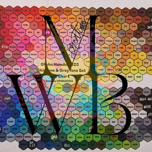 Pode incluir: Uma carta de cores com uma grelha hexagonal de 120 cores, incluindo tons de vermelho, laranja, amarelo, verde, azul, roxo, castanho e cinza. A carta é etiquetada como "Ohuhu Honulu 20 Shione & Grey Tone Set Chart" e "based by MAWADOOKS".