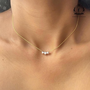ラウンド モアッサナイト ネックレス | スリー ストーン ネックレス | 14K ソリッド ゴールド レイヤー ネックレス | 過去、現在、未来のネックレス | トリオ ダイヤモンド ネックレス