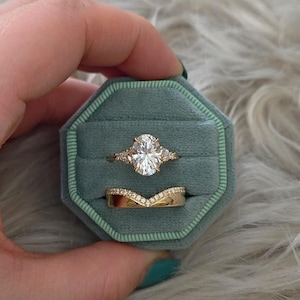 2 CT Oval Cut Moissanite Engagement Ring Set | Chevron V Band Wedding Ring in 14K Gold | Elegant Bridal Ring Set for Women