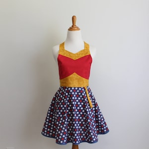 The SUPER WONDER HERO Woman's Apron Instant Download pdf Sewing Pattern 126 Sizes XXSmall thru XLarge 0-20 image 1