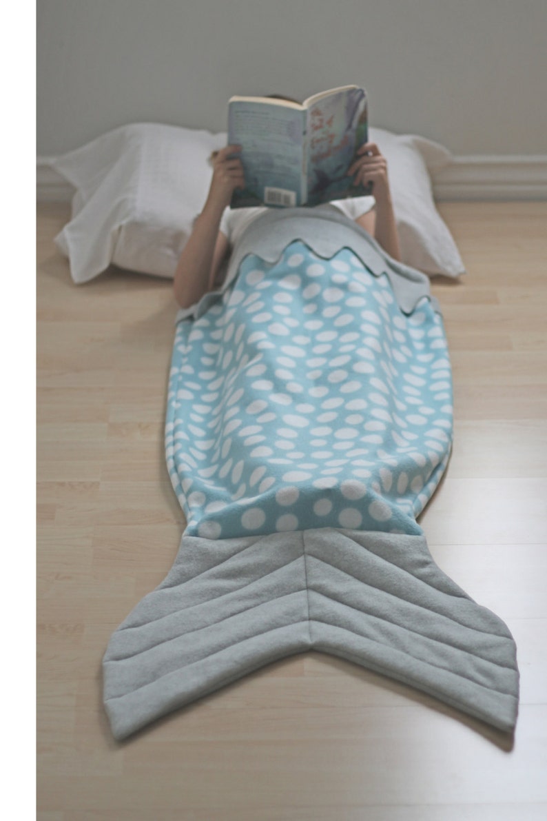 Mermaid Tail Shark Tail Fish Tail Whale Tail Blanket Cocoon Wrap TAILS from the SEA Sewing Pattern PDF 302 zdjęcie 4