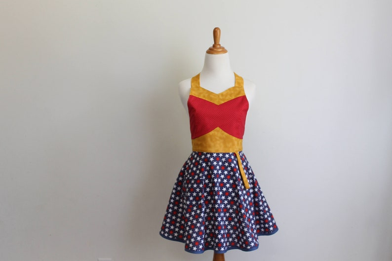 The SUPER WONDER HERO Woman's Apron Instant Download pdf Sewing Pattern 126 Sizes XXSmall thru XLarge 0-20 image 1