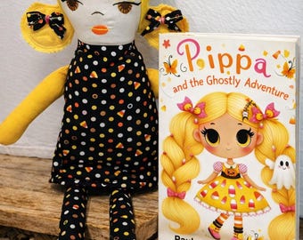 Muñeca de tela hecha a mano – Libro de aventuras fantasmales de Pippa – Decoración de Halloween – Única