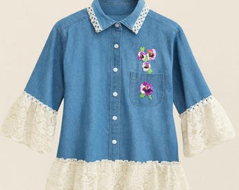 Vintage Pocket Full of Posies Denim Shirt – Lace Trim & Bell Sleeves – Size Small