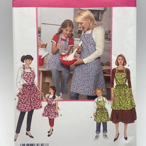 Simplicity 3949 Mor och barn Vintage Förkläde Sömnadsmönster Storlek S, M, L Oklippt Fabriksvikt Retro Kock
