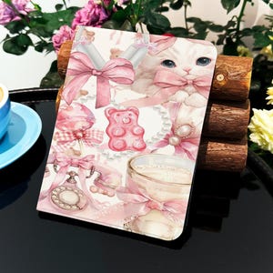 Cartoon pink cat | iPad Case–Compatible with iPad Air, Mini, Pro, and iPad 10/9/8/7th Gen (10.2"/10.5"/10.9"/11"/12.9"/13") – Multiple Years