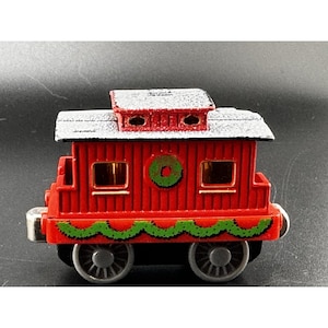 Thomas & Friends Take n Play Along 2002 Vtg Holiday Red Caboose Snow Train Car