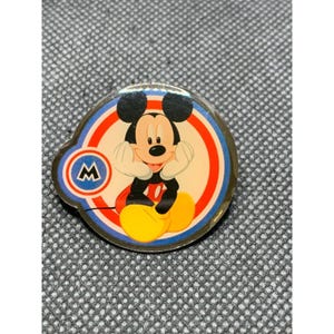 Vintage Disney Store Mickey Mouse pin