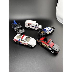Hot Wheels Matchbox Vtg Loose emergency vehicles Lot 5 Police Ambulance Wrecker