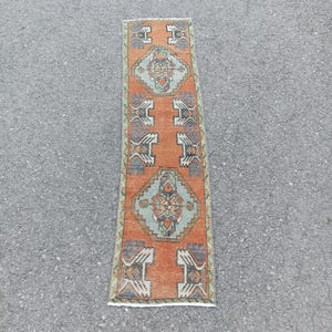 Handmade Turkish Wool Runner Rug: Vintage Entry Decor (1&#39;8x6&#39;1 FT)