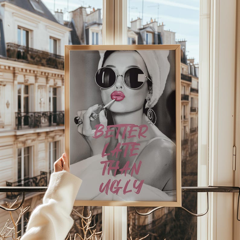 Arte di Audrey Hepburn, poster di "Meglio tardi che brutto", poster di film vintage, decorazioni murali, arte cinematografica classica, arredamento per la casa, arte murale di film immagine 9