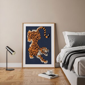 Japanische Tigerkunst, mutige traditionelle Wandkunst, wildes Tigerdekor, Tierwanddekor, einzigartiger Tigerdruck, asiatische Wandkunst, Dschungeldekor Bild 2