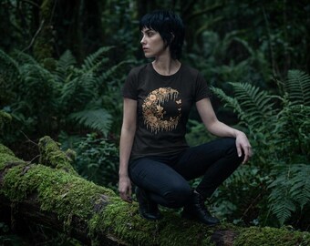 Camiseta Fairycore Moon, camiseta con estética de hadas cottagecore oscura, camiseta gráfica de luna creciente botánica, regalo caprichoso para amantes de la naturaleza, goblincore