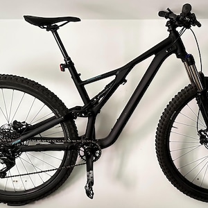 Suporte de parede para bicicleta / MTB - Bicicleta de montanha / Suporte minimalista para bicicleta / Impresso em 3D / Suporte de parede / Presente para entusiastas do ciclismo