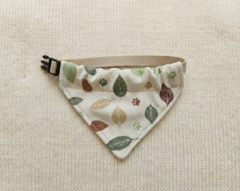 Kattenbandana biologisch herfstkatoen: instapkraagaccessoire met bladeren en poten