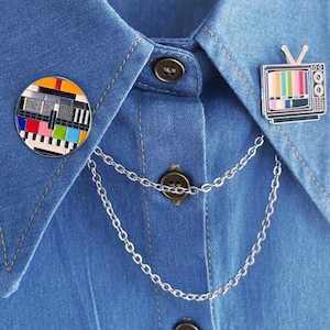 Conjunto de alfinetes de corrente de colarinho de TV retrô com broches de barra colorida, alfinetes de lapela esmaltados descolados para camisa ou jaqueta, joias kitsch unissex de destaque
