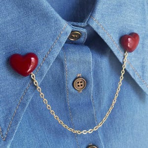 Red Heart Collar Chain Pin: Romantic Kawaii Lapel Brooch