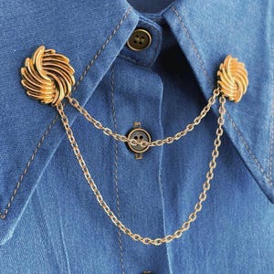 Gold Swirl Collar Chain Pin, Double Chain Brooch, Spiral Lapel Pin, Elegant Shirt Jewelry, Unisex Shirt Collar Pins, Best Gifts for Her