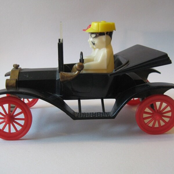 Vintage Plastic Model T Car with Man and Woman Salt and Pepper Shaker Set