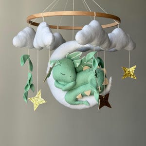 Dragon nursery baby mobile, Dragon Baby Mobile, Gender Neutral Infant Decor, Dragon Baby Mobile for Nursery - Newborn Gift, Baby Shower Gift