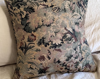 Poduszka z gobelinem