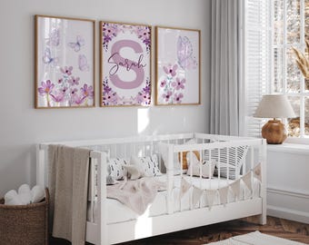 Gepersonaliseerde paarse vlinder en bloem muurkunst | 3-delige meisjeskamerdecoratie | Digitale printset aangepaste naam - paars kinderkamerdecoratie - bloemen