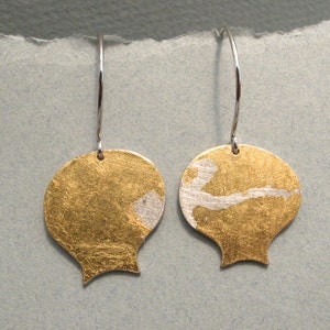 gold dangle earrings shape 4 image 2