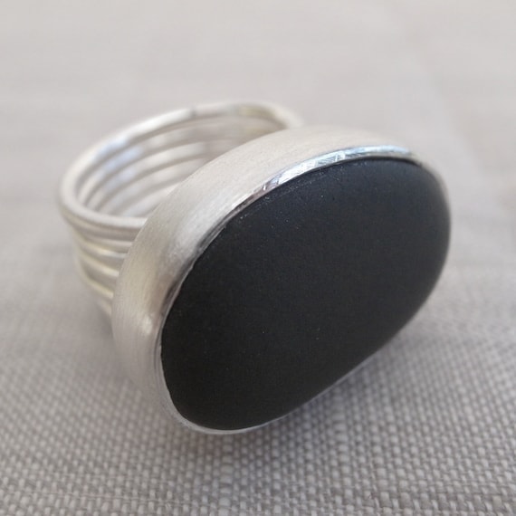 large black beach rock ring - coiled band