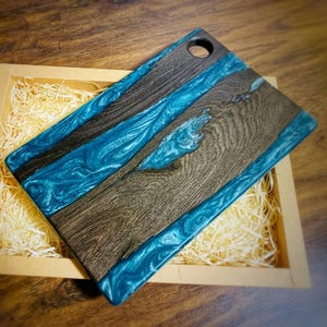 Emerald Epoxy Charcuterie Board: Handmade Oak Wood Serving Tray